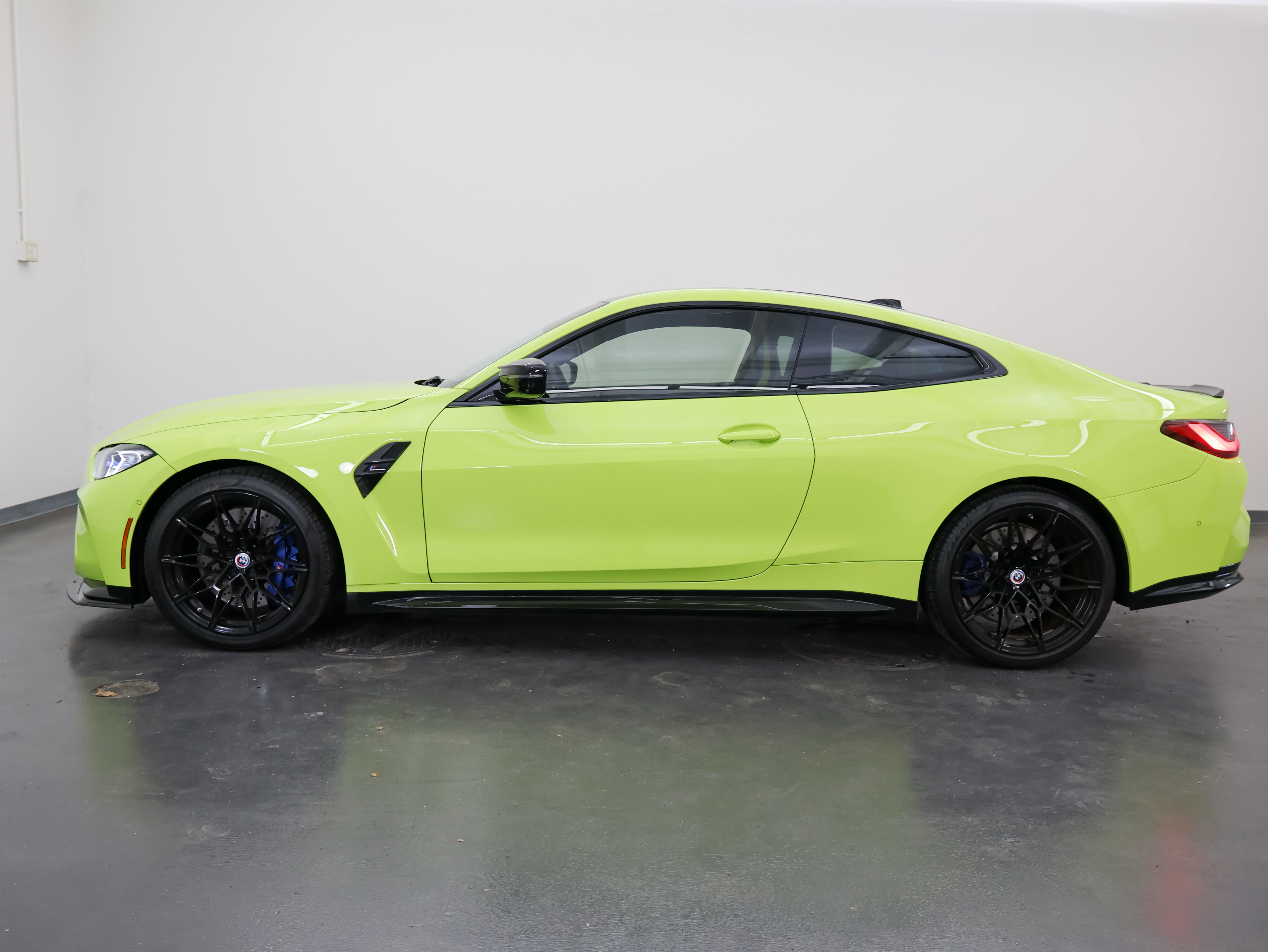 Used 2022 BMW M4 xDrive Competition w/ Executive Package AWD/4WD image 6