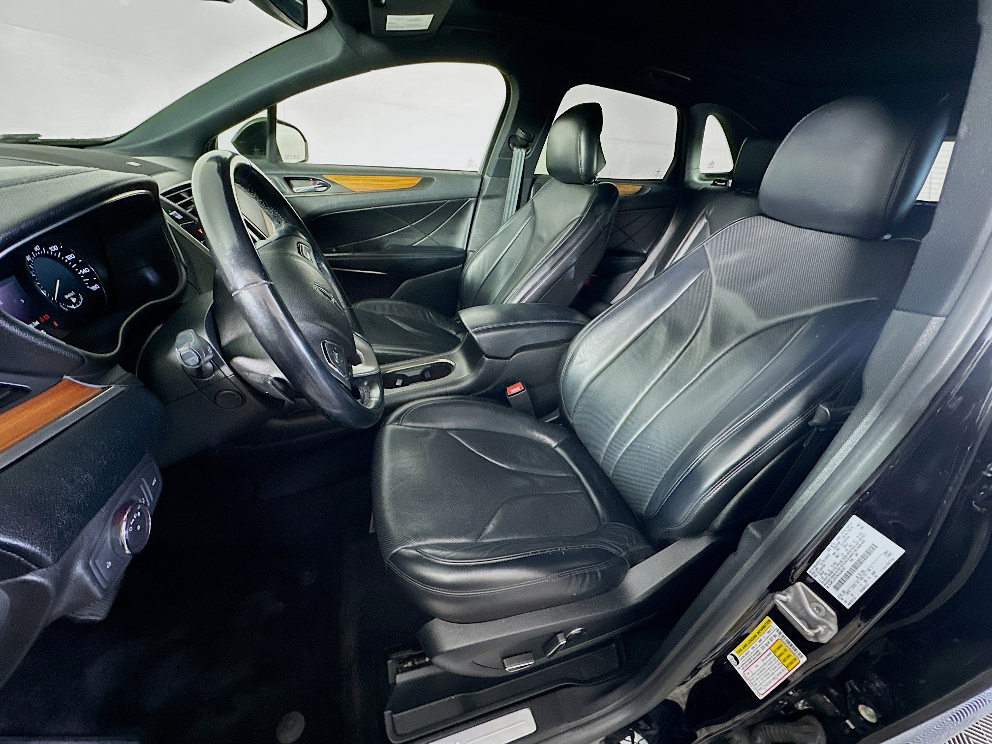 Used 2019 Lincoln MKC Reserve w/ MKC Technology Package FWD image 13
