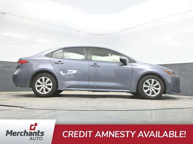 Used 2025 Toyota Corolla LE FWD image 37