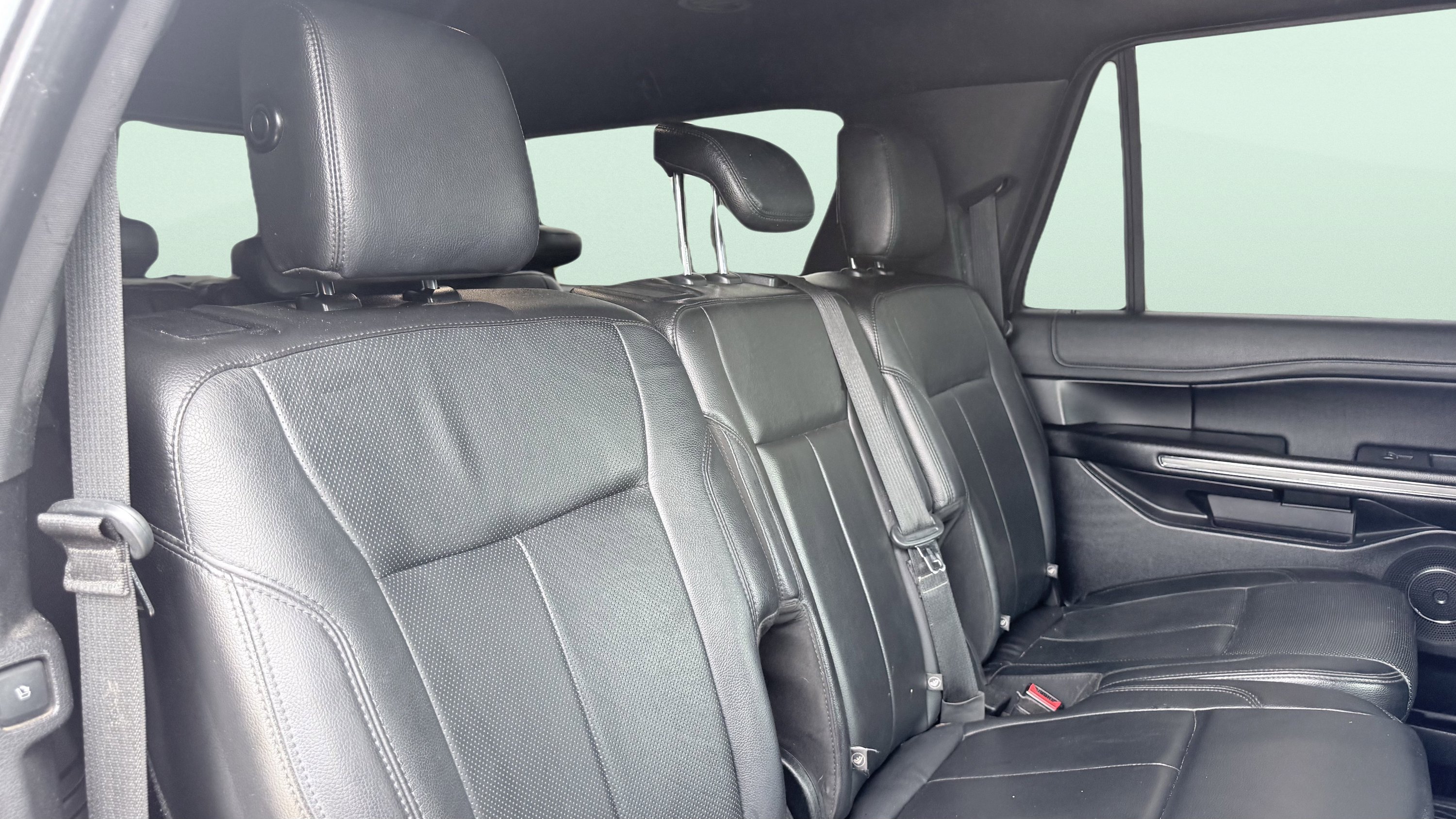 Used 2018 Ford Expedition Max XLT w/ Equipment Group 202A RWD image 45