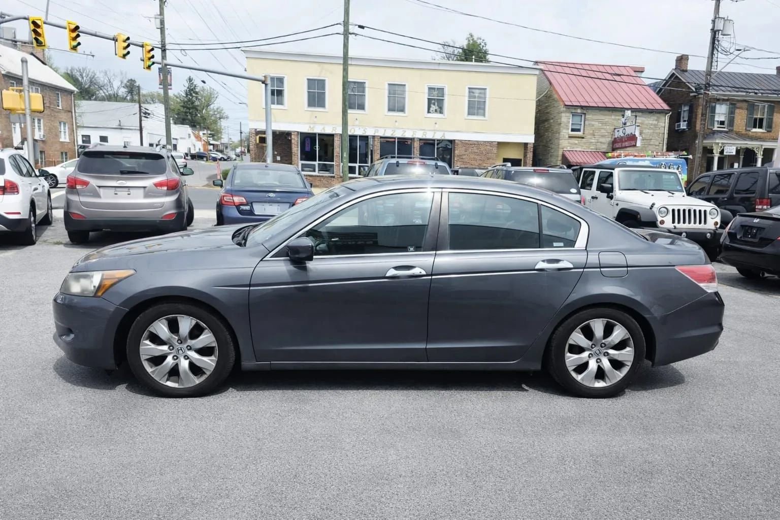 Used 2009 Honda Accord EX image 2