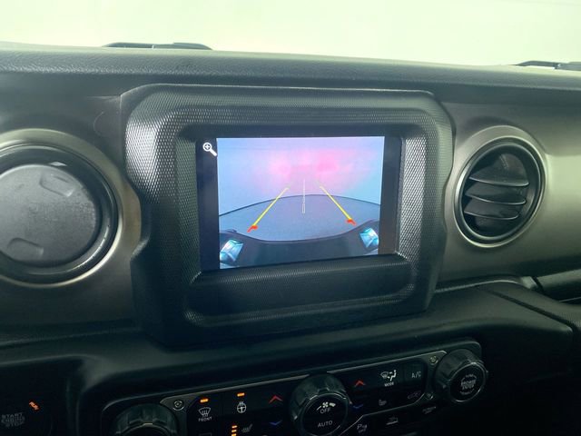 Used 2021 Jeep Gladiator Willys image 9