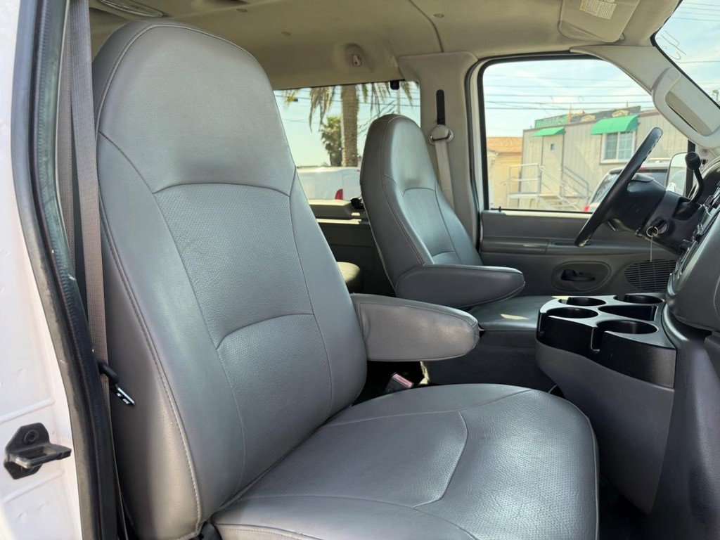 Used 2008 Ford E-350 and Econoline 350 Extended Wagon Super Duty RWD image 22
