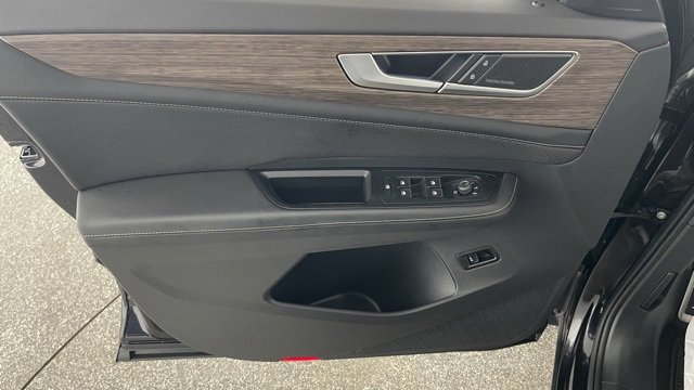 Used 2024 Volkswagen Atlas SEL Premium R-Line image 34