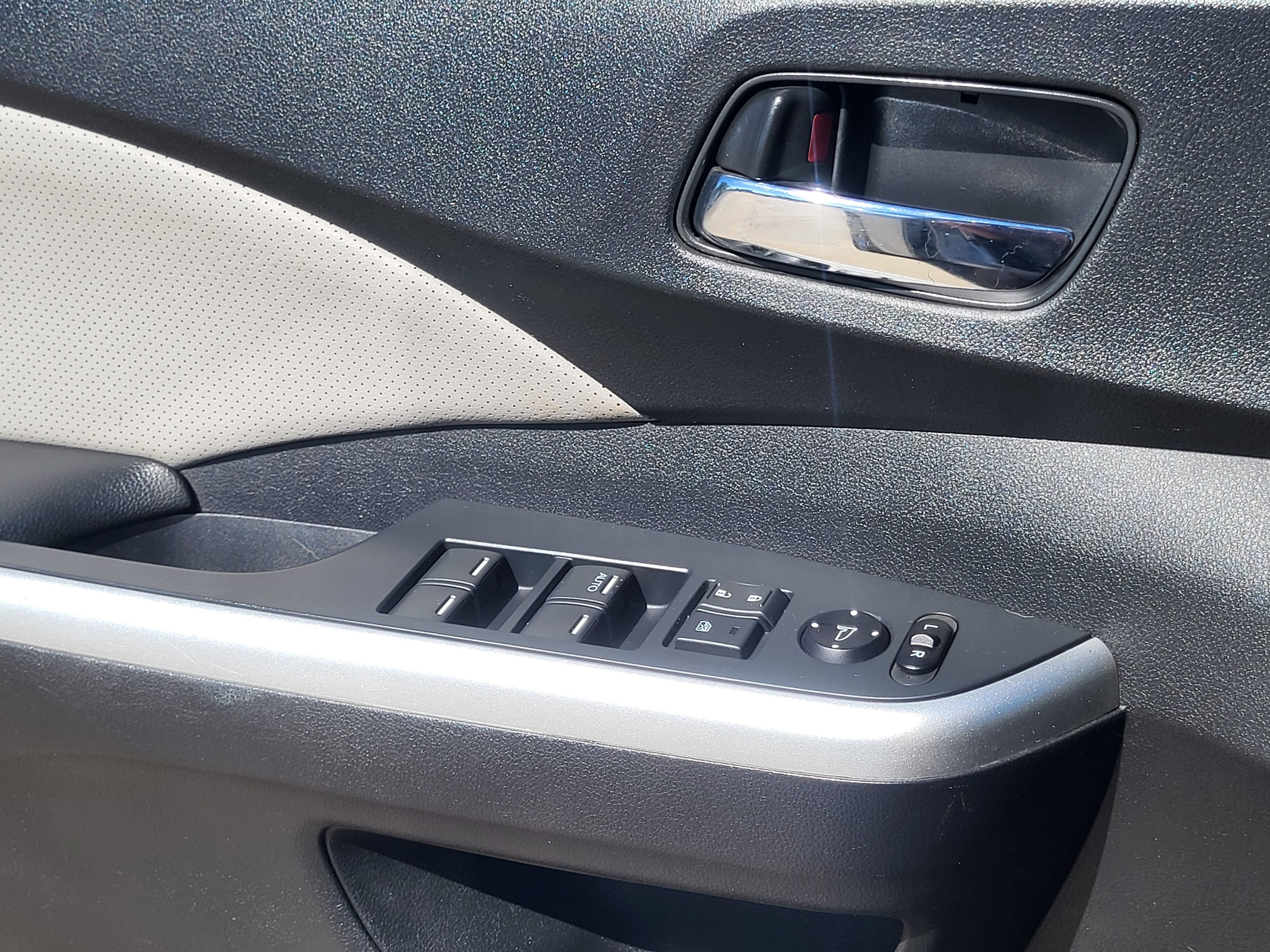Used 2015 Honda CR-V EX-L image 22