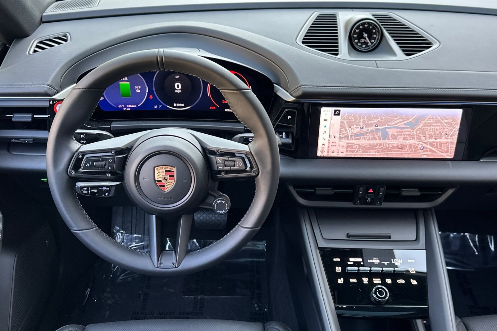 New 2025 Porsche Macan Electric image 15