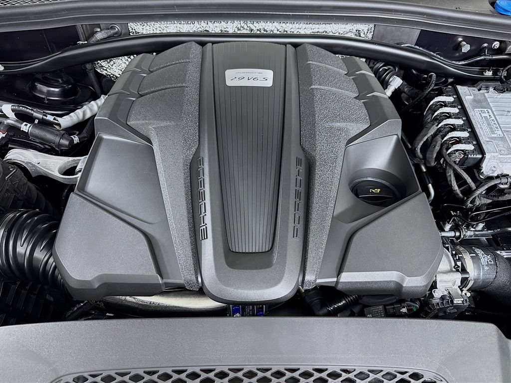 New 2026 Porsche Macan S AWD/4WD image 34