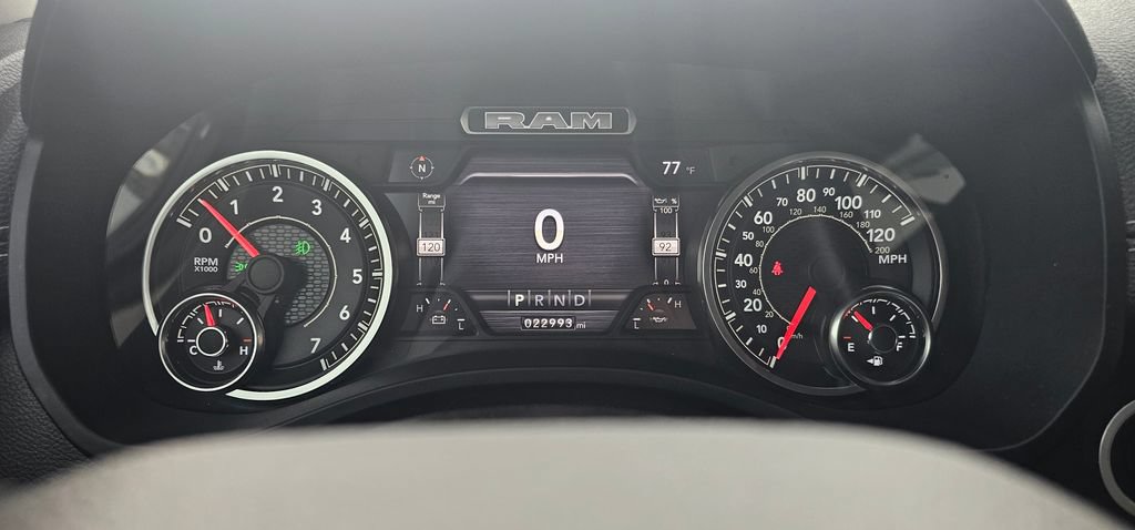 Used 2022 RAM 1500 Laramie AWD/4WD image 17