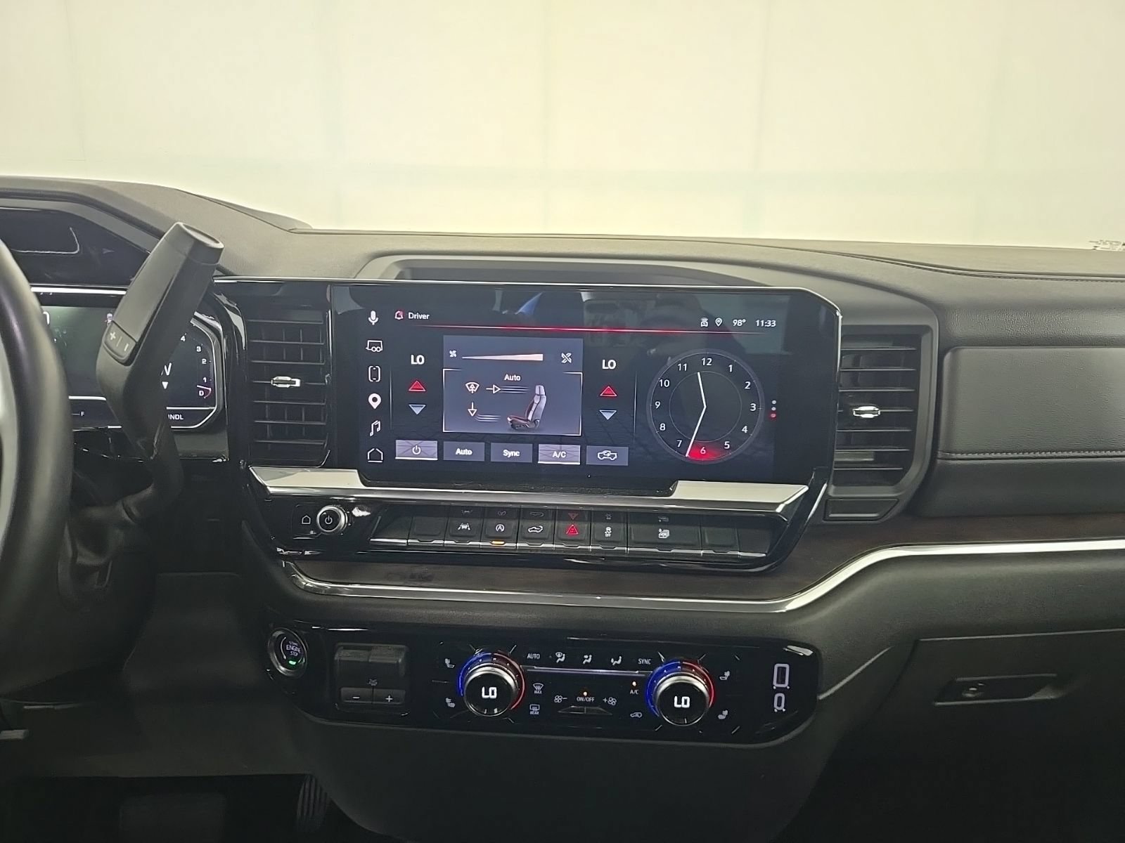 Used 2025 GMC Sierra 1500 SLT RWD image 10