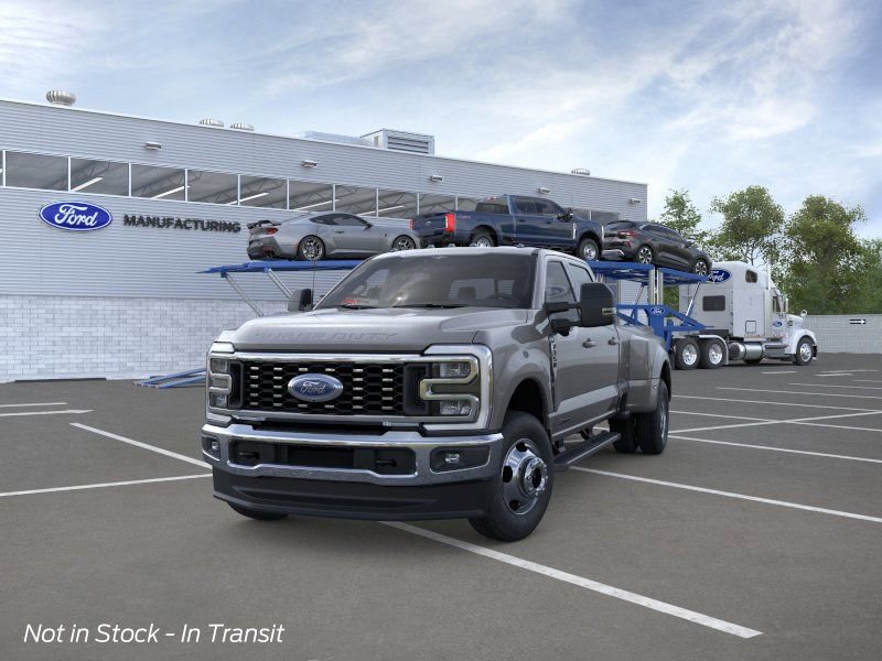 New 2026 Ford F350 4x4 Crew Cab DRW Super Duty image 2