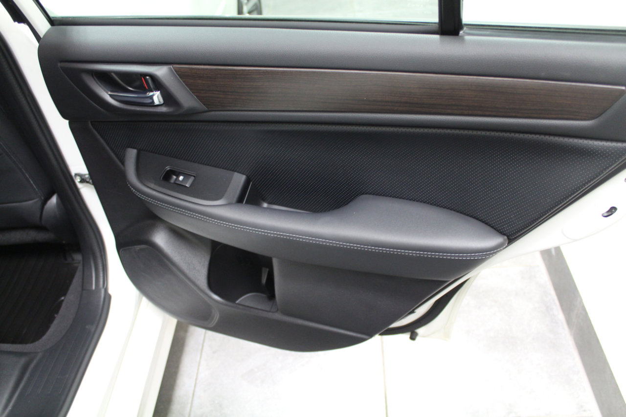 Used 2016 Subaru Legacy 2.5i Limited image 30