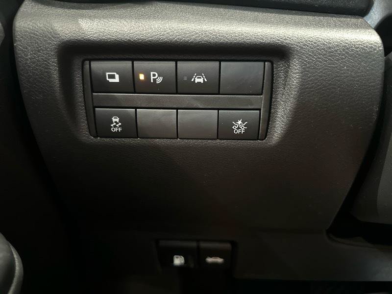Used 2021 Nissan Versa S FWD image 18