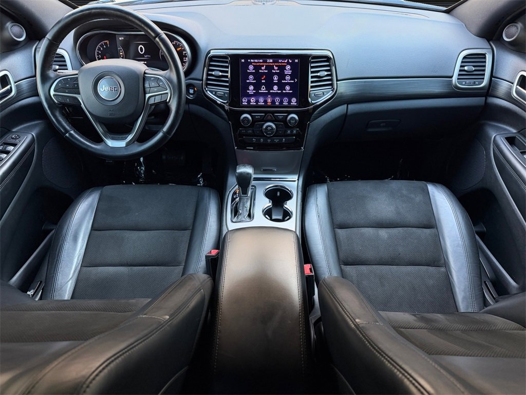 Used 2020 Jeep Grand Cherokee Altitude image 16