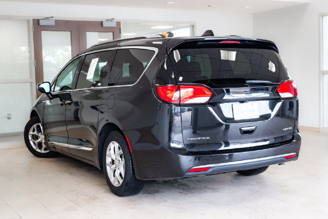 Used 2019 Chrysler Pacifica Limited FWD image 31