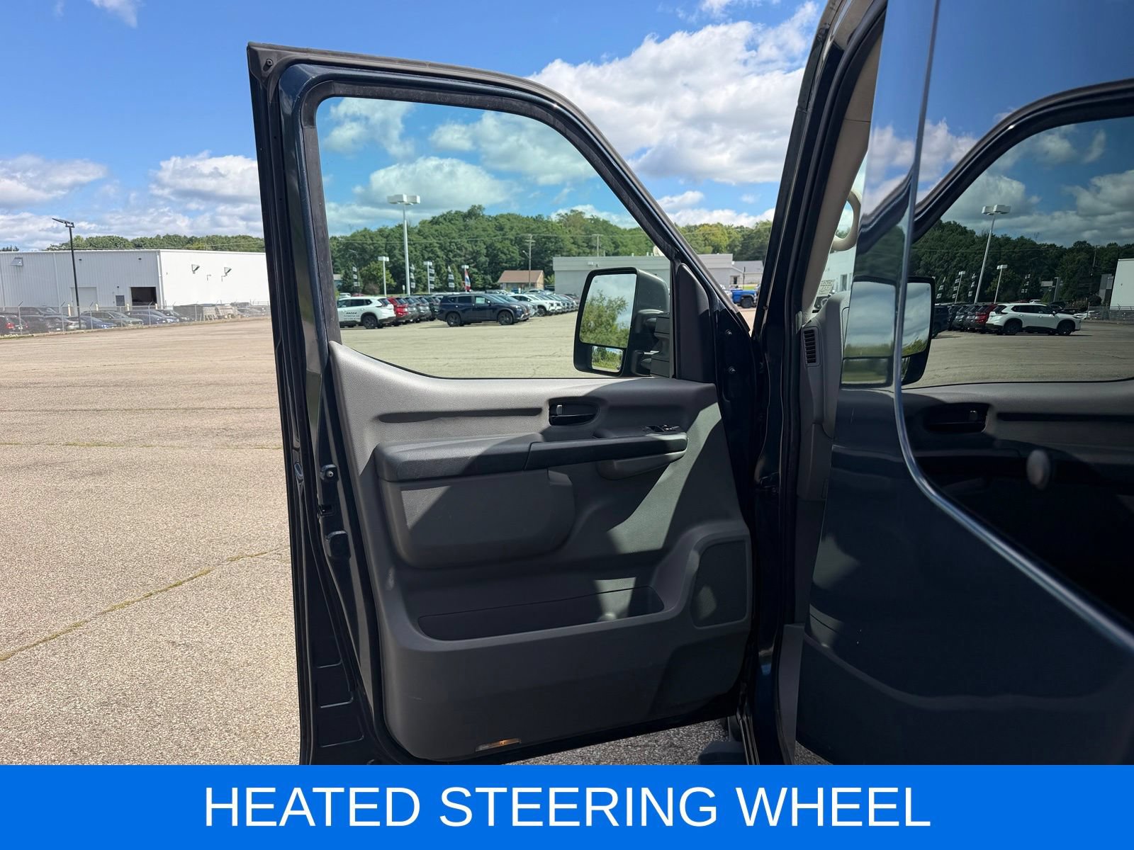 Used 2018 Nissan NV 3500 SL RWD image 14