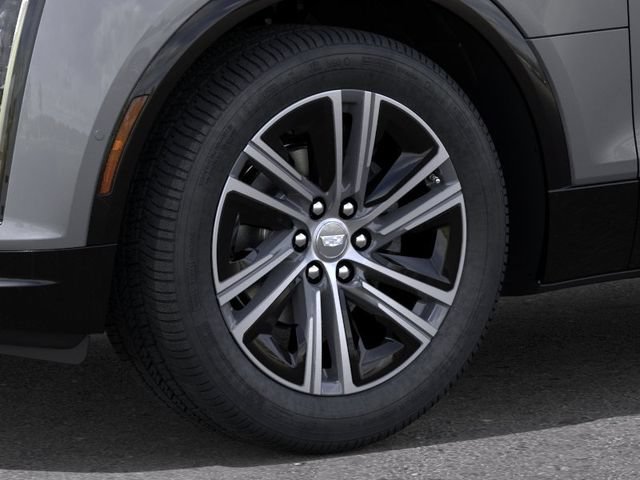 New 2026 Cadillac Lyriq Luxury w/ LPO, Floor Liner Package AWD/4WD image 9