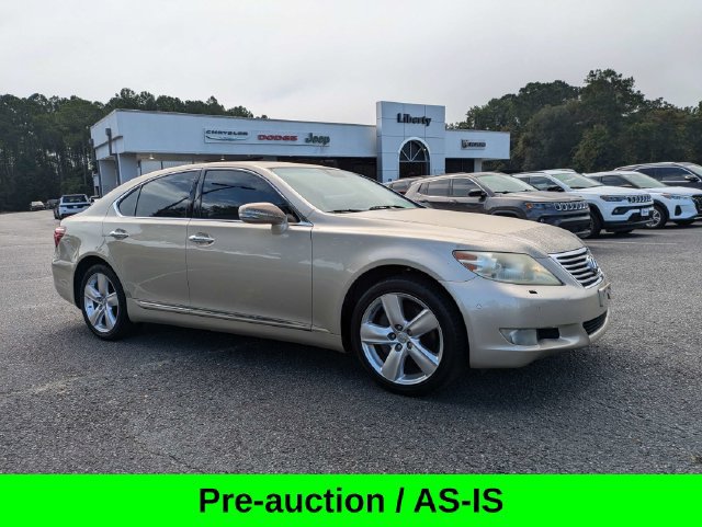 Used 2010 Lexus LS 460 w/ Comfort Pkg RWD image 3
