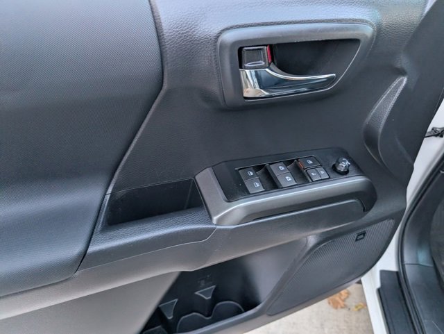 Used 2023 Toyota Tacoma TRD Off-Road image 11