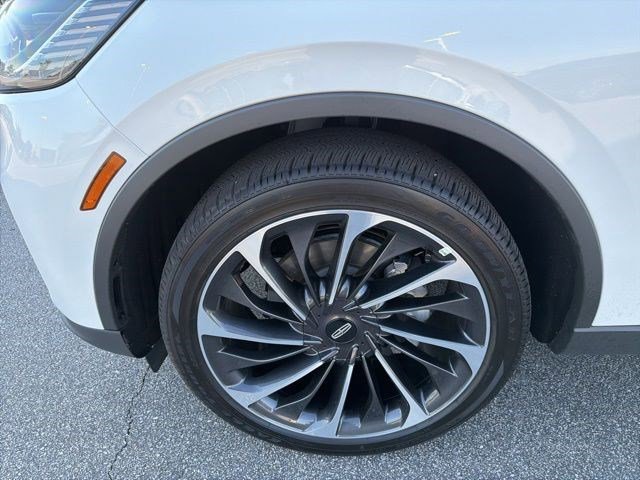 Used 2025 Lincoln Aviator Reserve w/ Illumination Package RWD image 11
