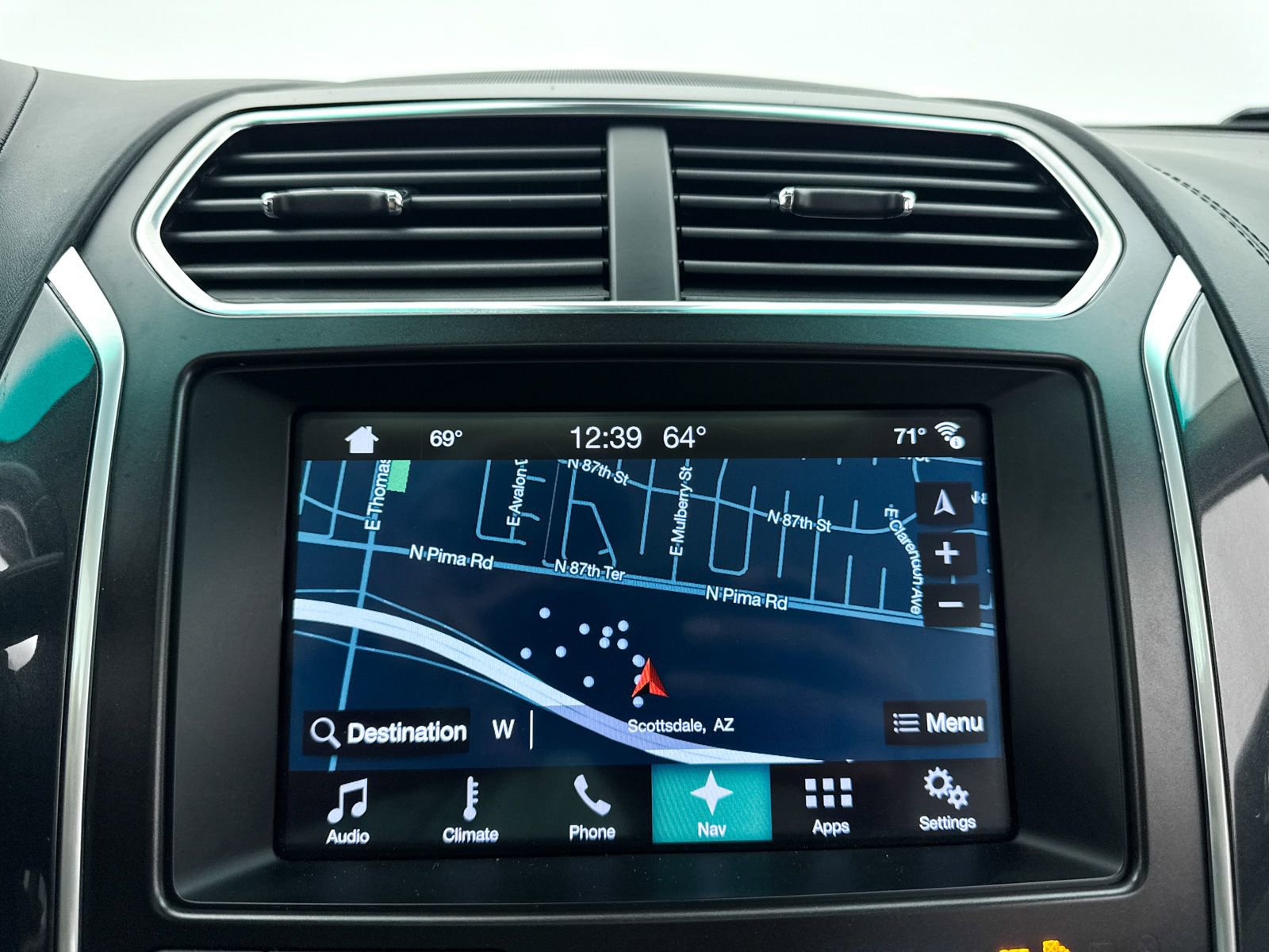 Used 2017 Ford Explorer Platinum image 23