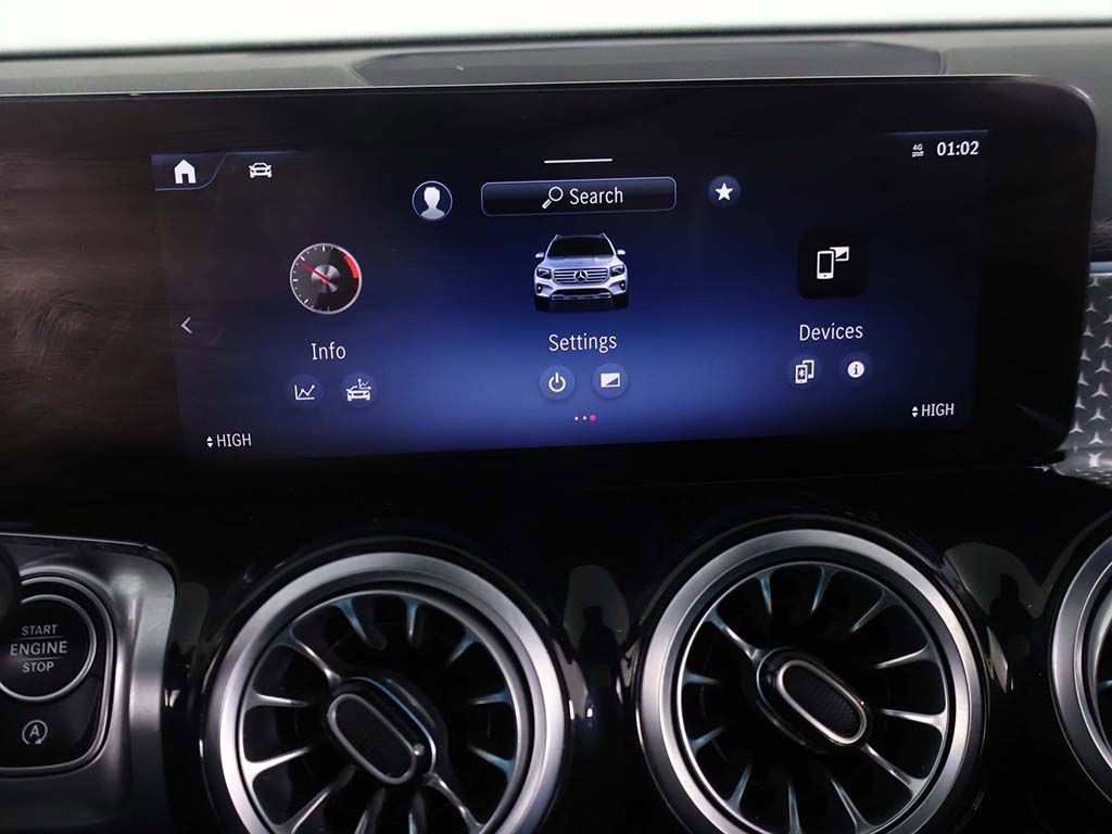 Used 2025 Mercedes-Benz GLB 250 4MATIC image 47