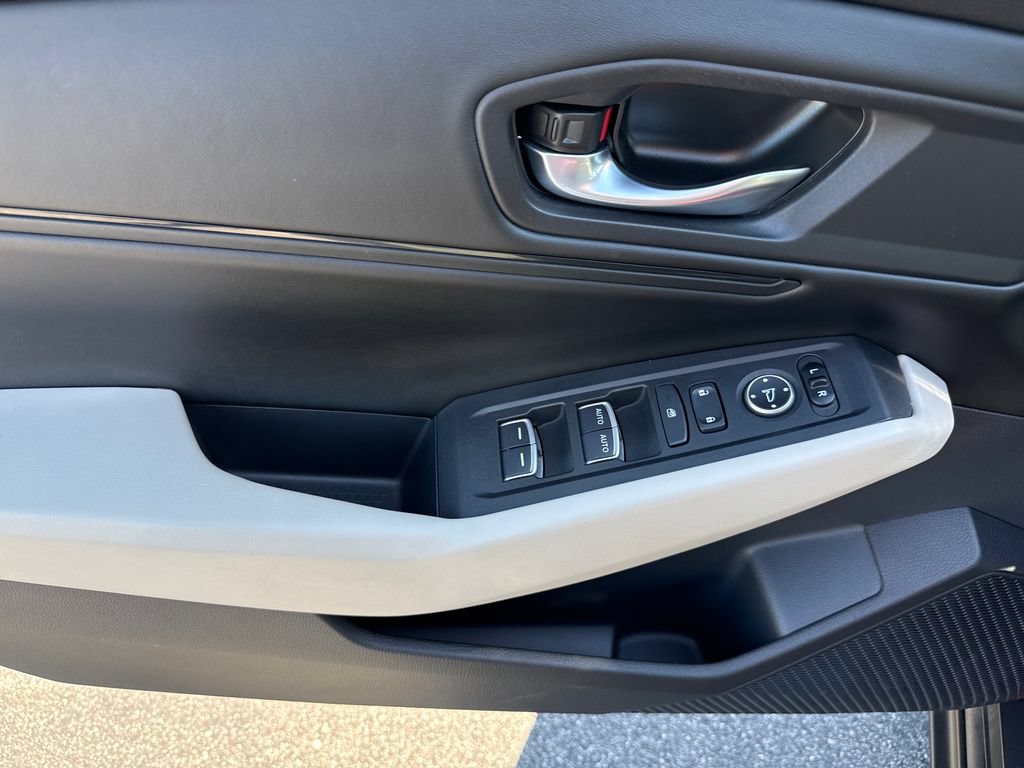 Certified 2023 Honda Accord EX image 9