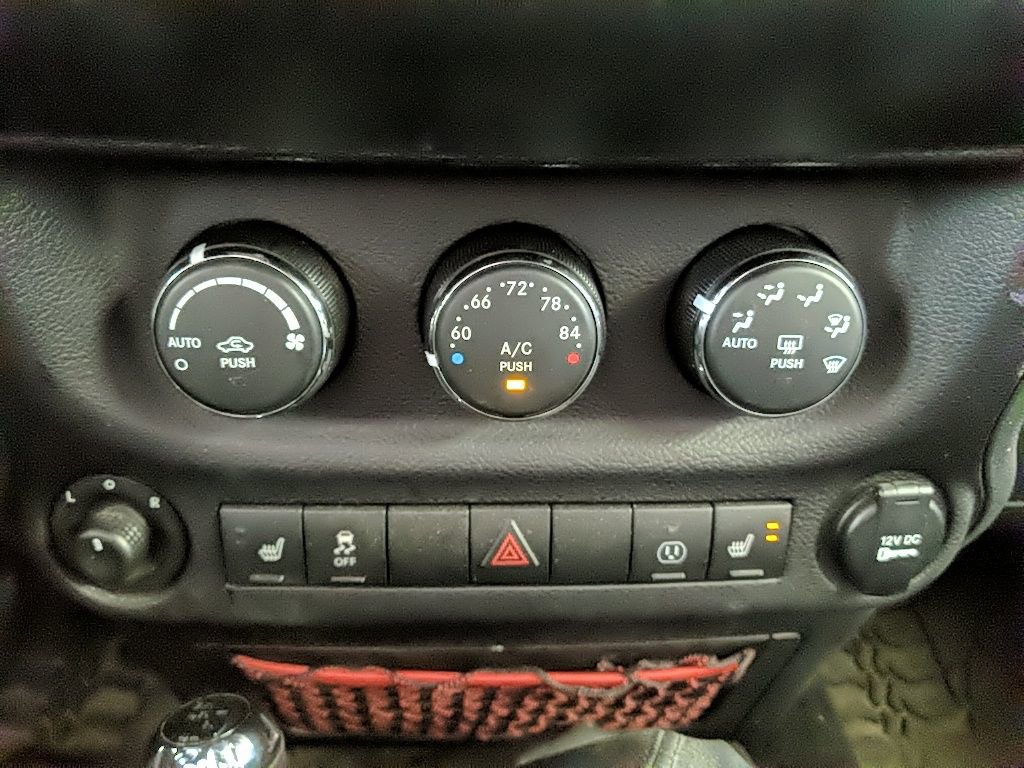 Used 2017 Jeep Wrangler Unlimited Rubicon image 16