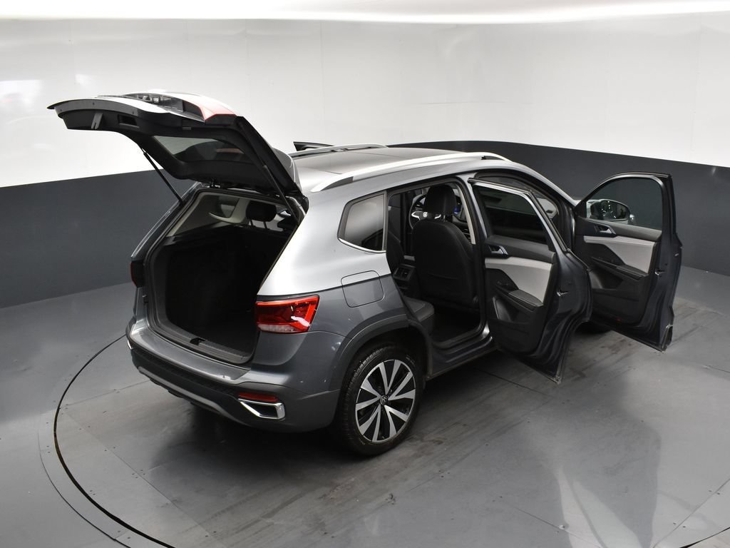 Used 2024 Volkswagen Taos SE FWD image 25