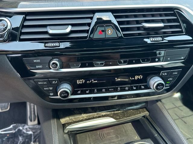 Used 2022 BMW M550i xDrive AWD/4WD image 27