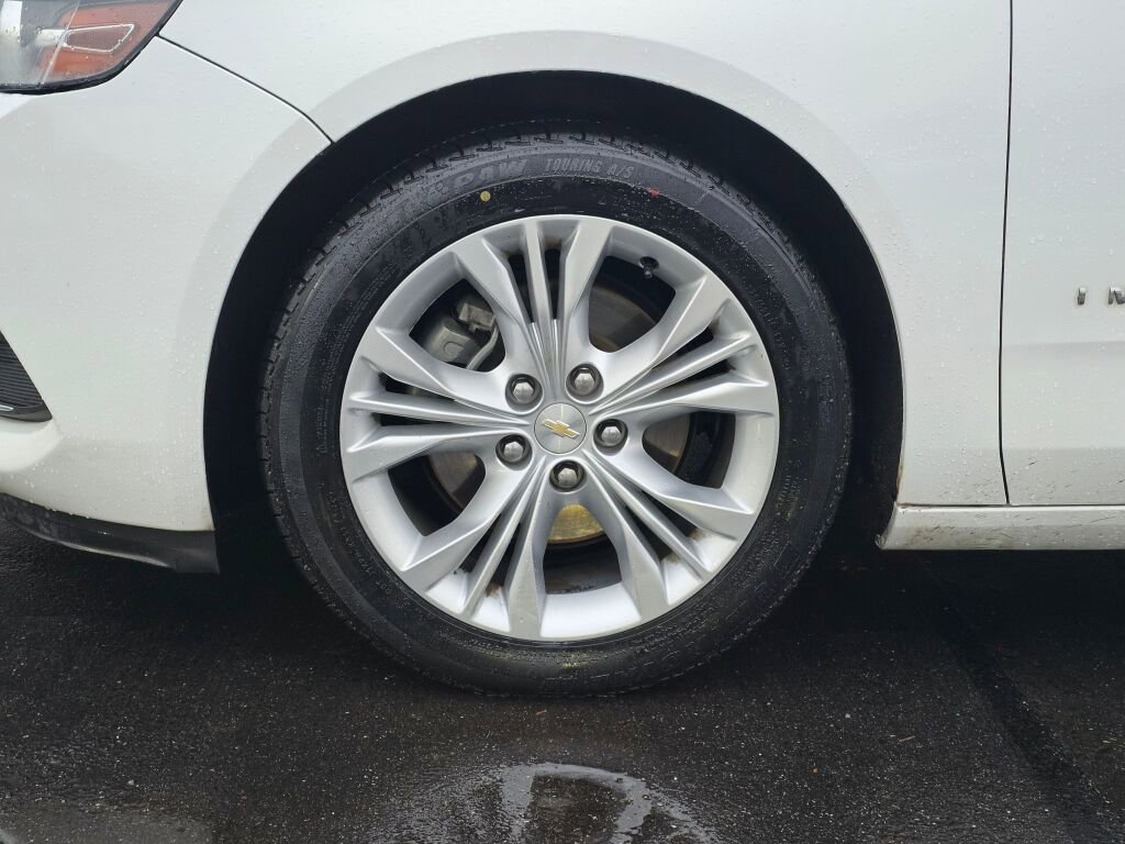 Used 2015 Chevrolet Impala LT FWD image 9