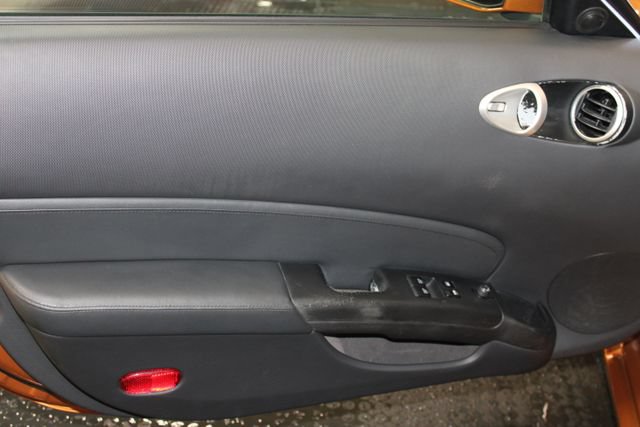 Used 2006 Nissan 350Z Touring w/ (N93) Cargo Convenience Pkg RWD image 11