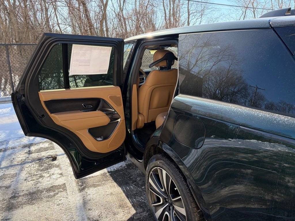 New 2026 Land Rover Range Rover SE image 12
