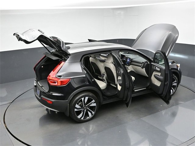 Used 2024 Volvo XC40 B5 Plus w/ Protection Package Premier image 51