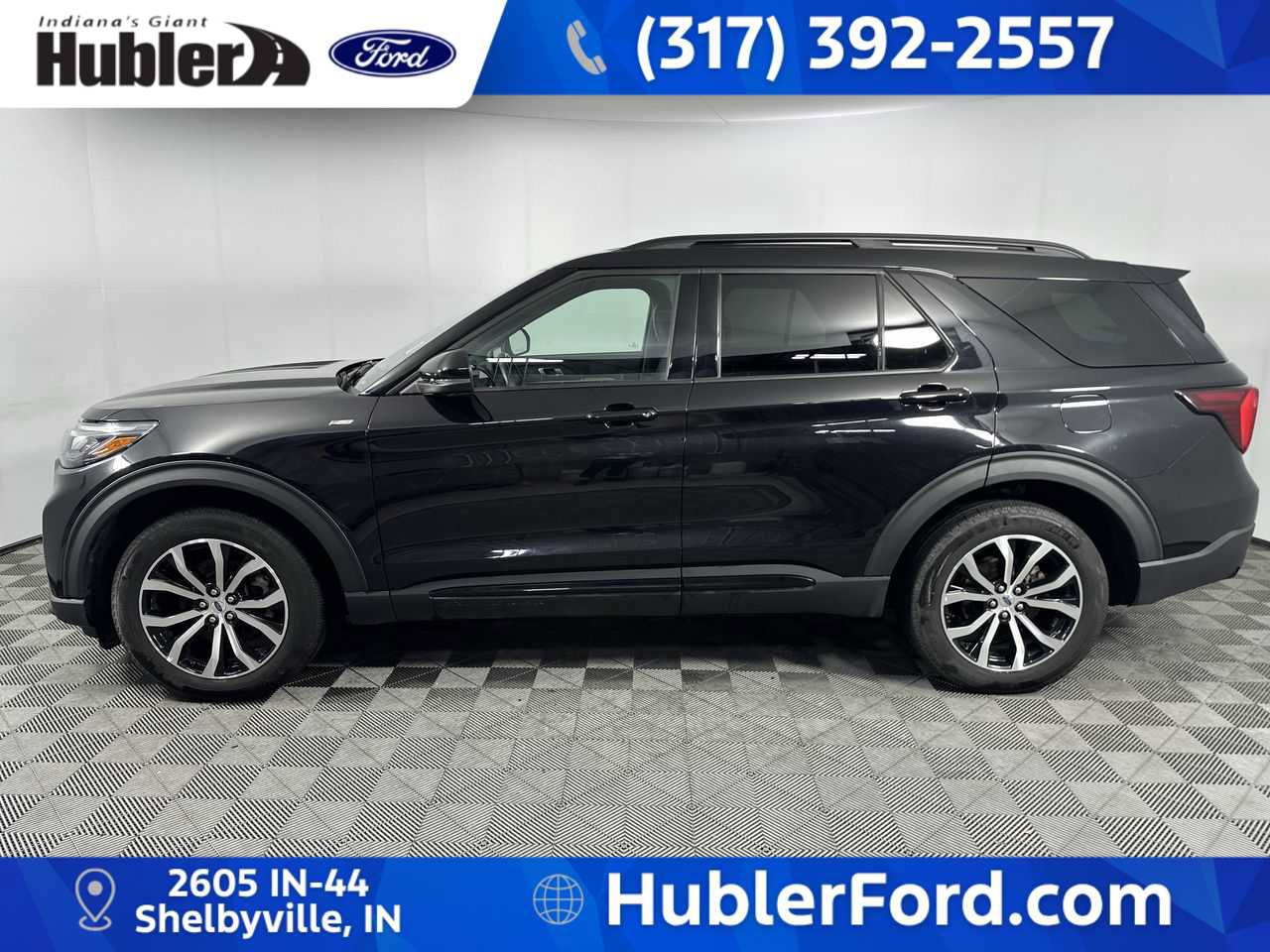 Used 2025 Ford Explorer ST-Line AWD/4WD image 5