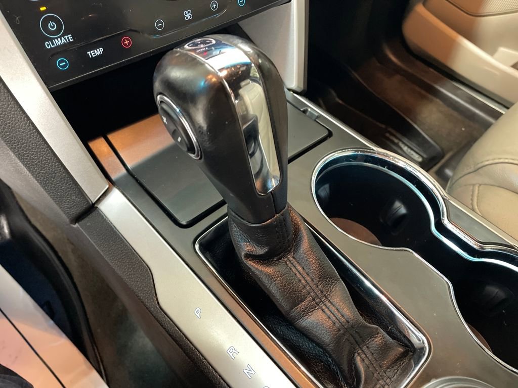 Used 2015 Ford Explorer Limited image 24