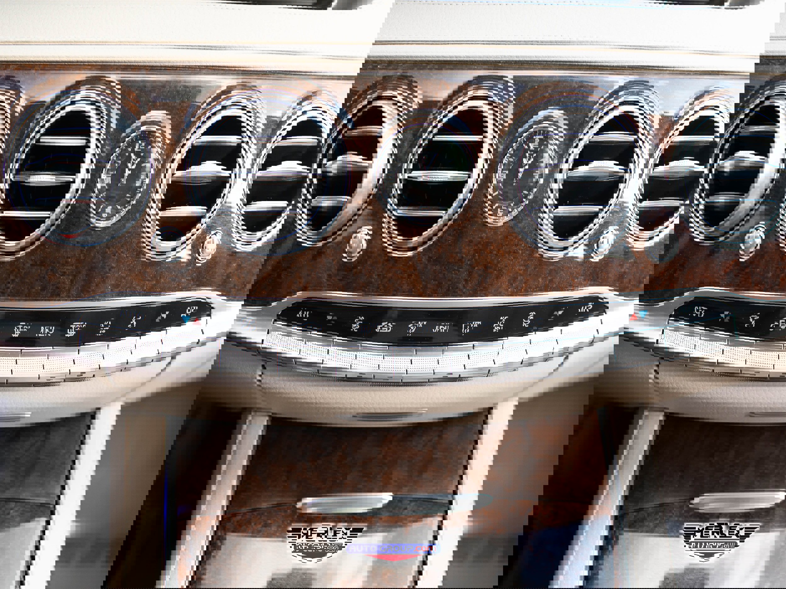 Used 2015 Mercedes-Benz S 550 4MATIC Sedan image 33