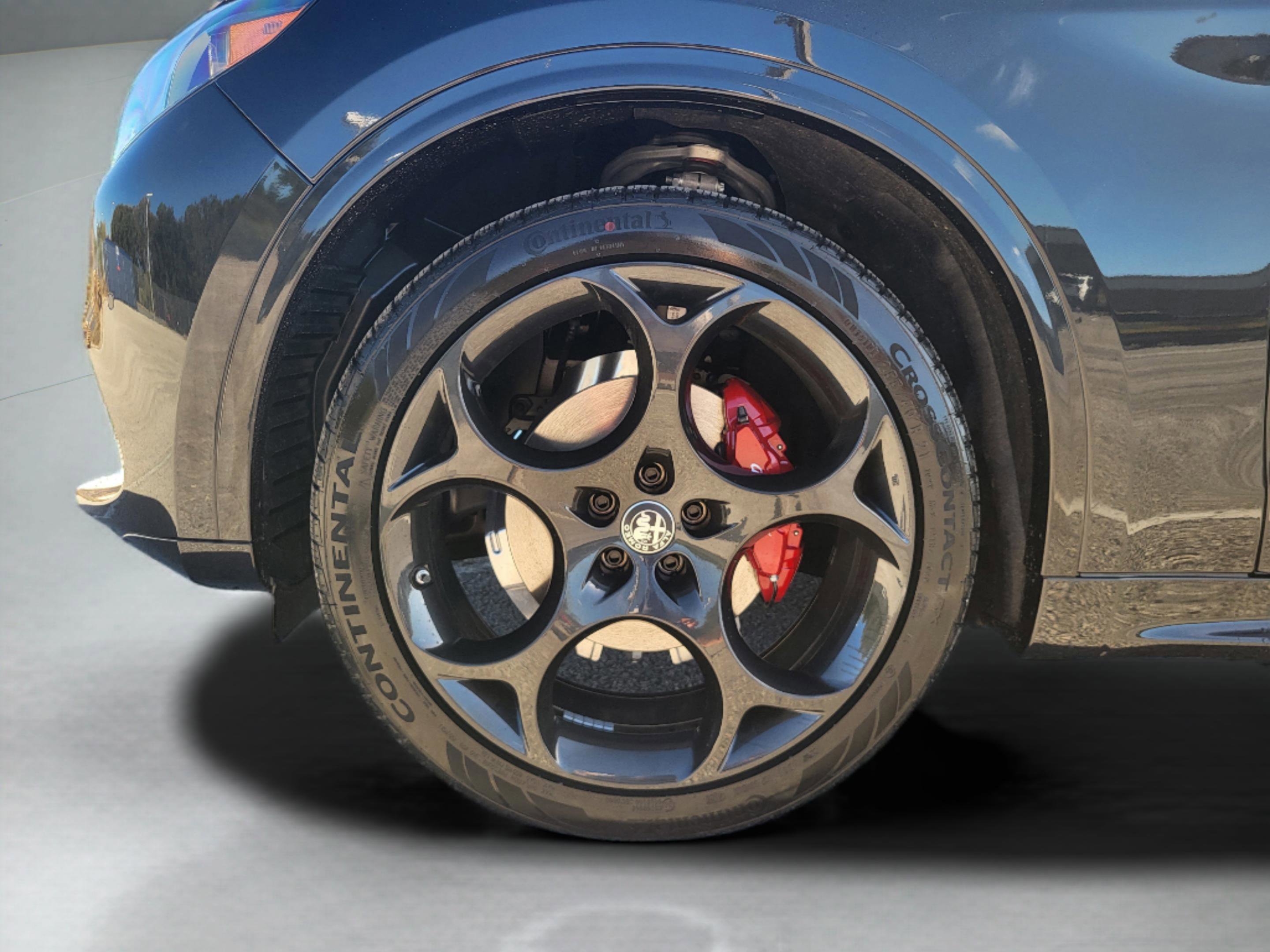 New 2026 Alfa Romeo Stelvio Sprint AWD/4WD image 8