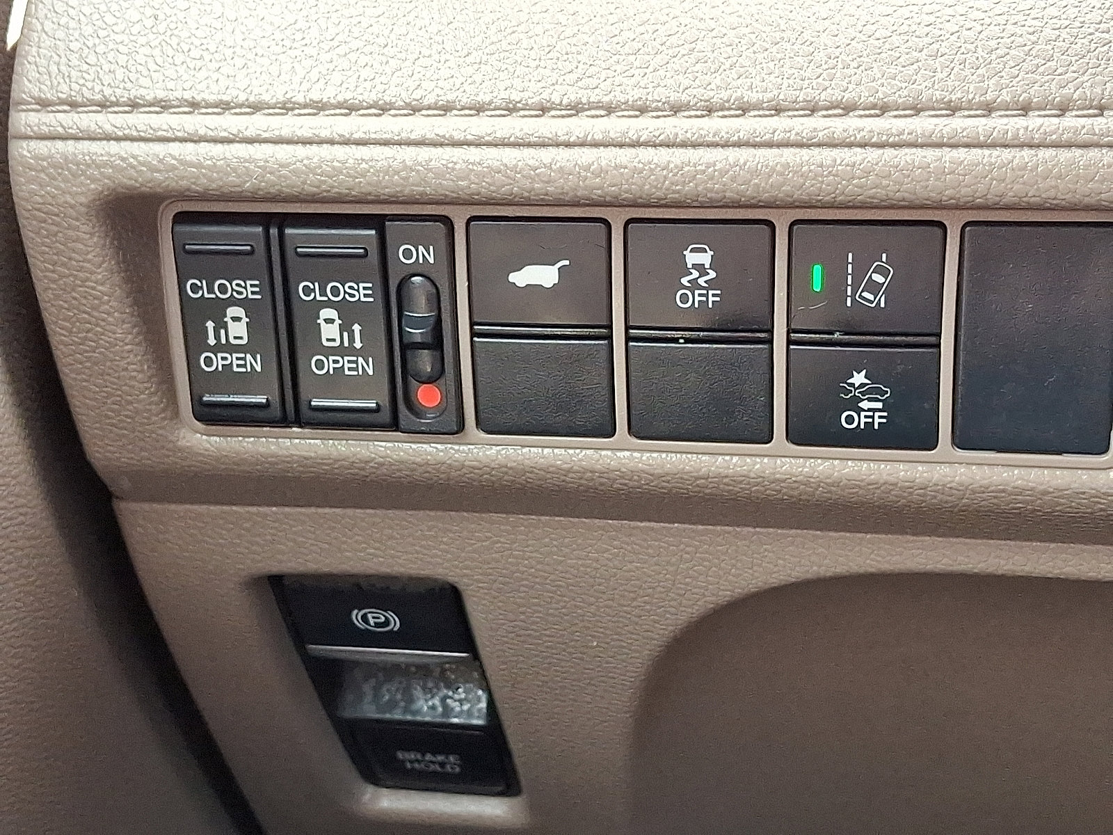 Used 2018 Honda Odyssey EX-L image 25