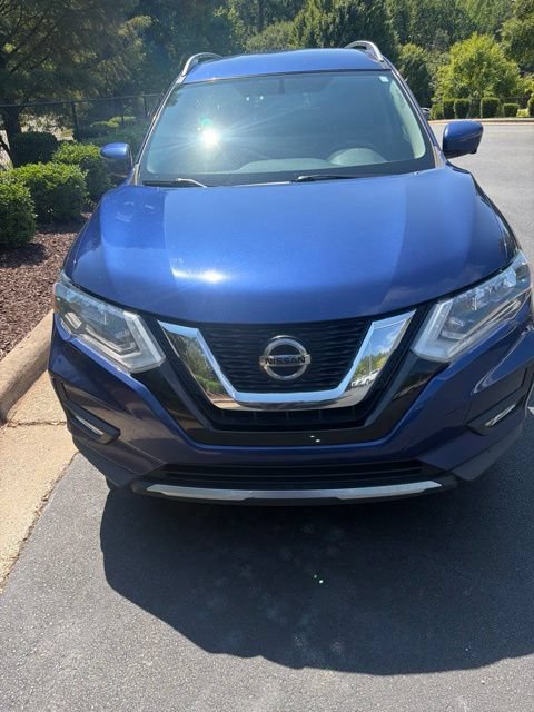 Used 2018 Nissan Rogue SV w/ Premium Package