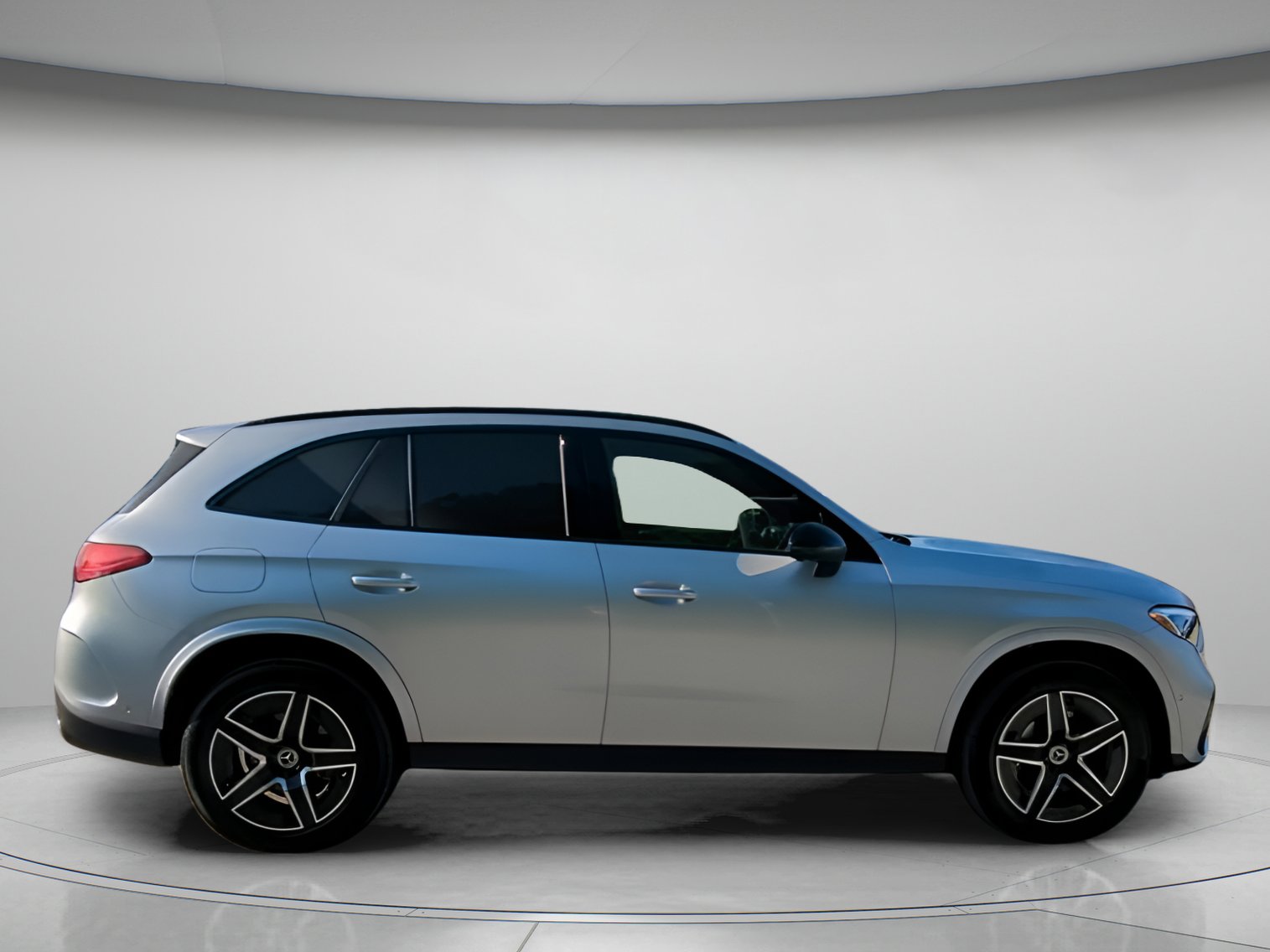 Used 2026 Mercedes-Benz GLC 300 image 31