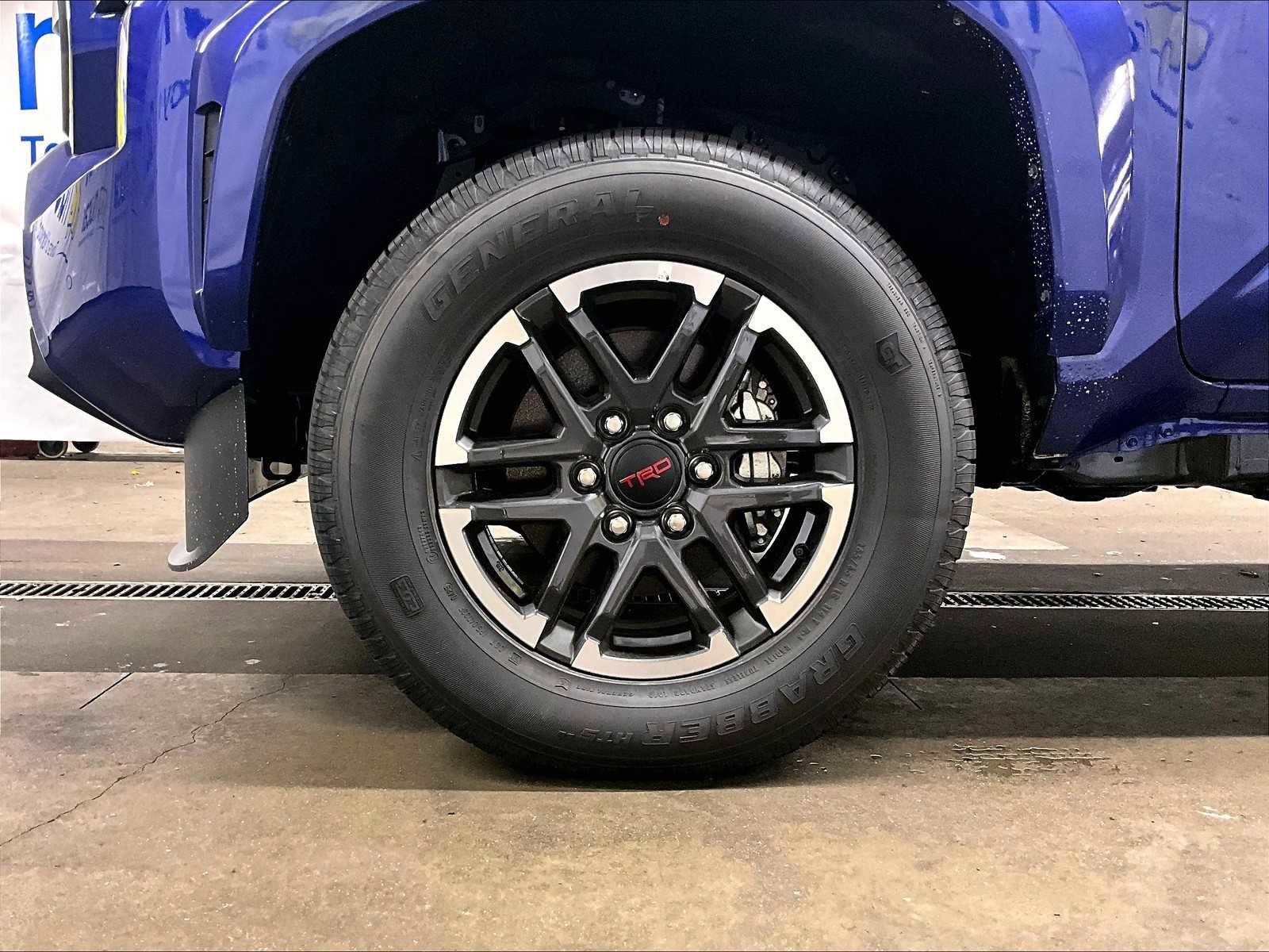 New 2025 Toyota Tacoma TRD Sport image 8