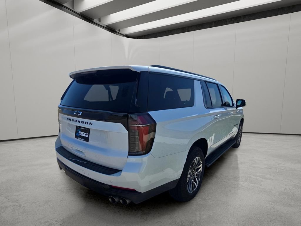 Used 2025 Chevrolet Suburban Z71 AWD/4WD image 10