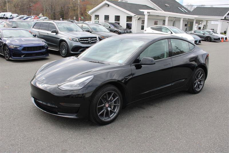 Used 2023 Tesla Model 3 Standard Range image 3
