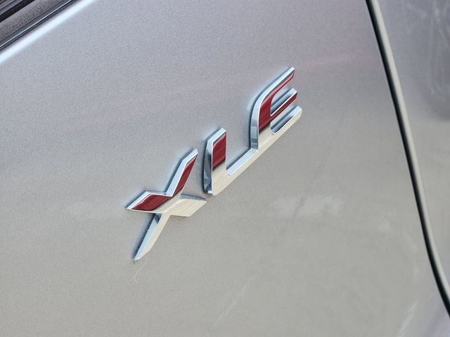 Used 2026 Toyota Corolla Cross XLE image 7