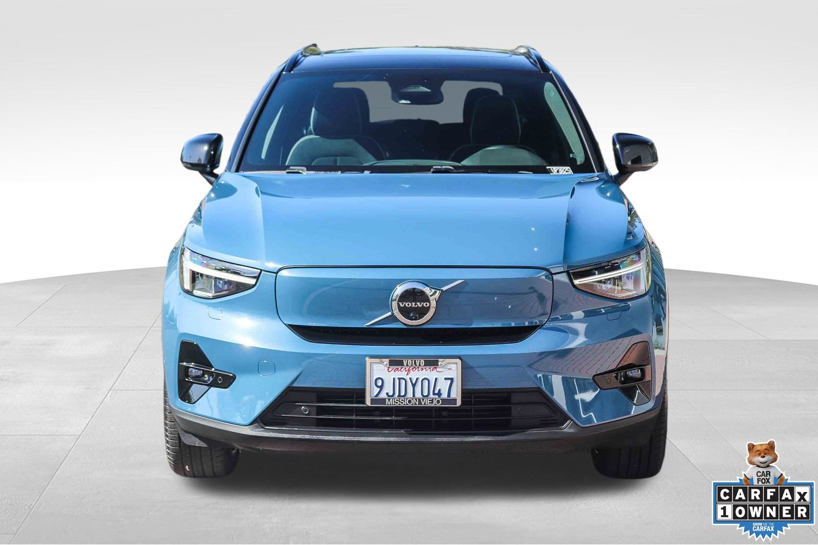 Used 2023 Volvo XC40 Recharge Plus AWD/4WD image 2