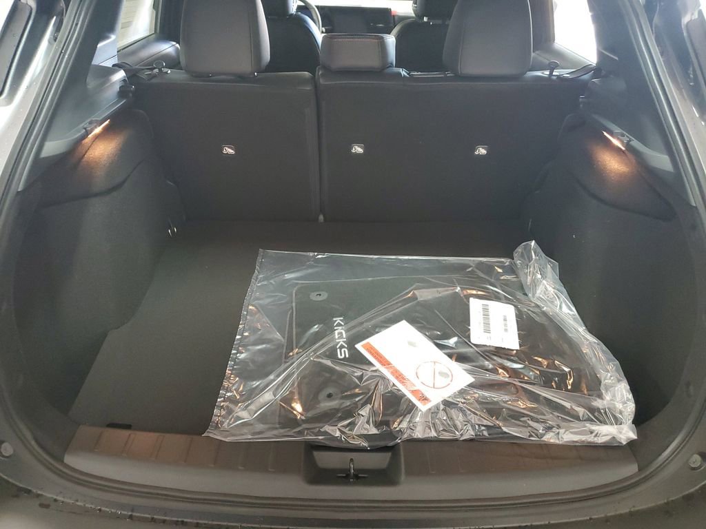 New 2026 Nissan Kicks SR w/ SR Premium Package image 15