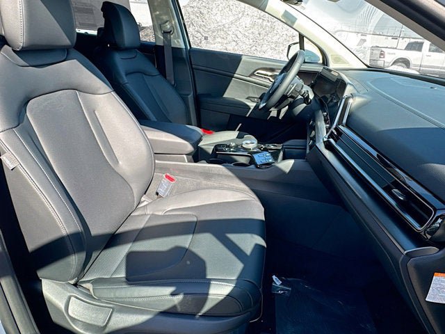Certified 2025 Kia Sportage EX w/ EX Premium Package AWD/4WD image 29