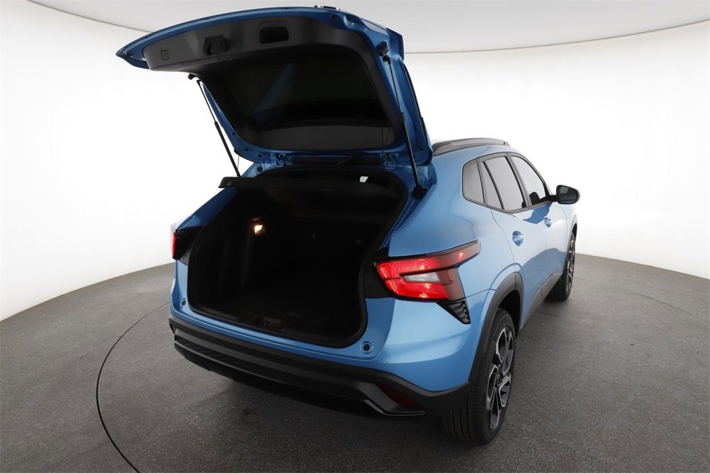 Used 2025 Chevrolet Trax RS w/ Driver Confidence Package image 25