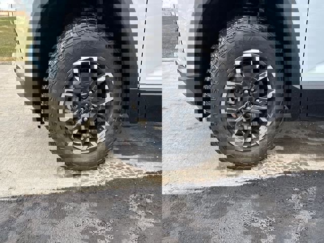 New 2026 Chevrolet Equinox ACTIV w/ Convenience Package III image 28