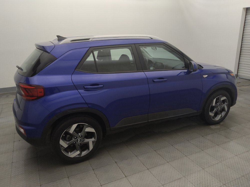 Used 2021 Hyundai Venue SEL FWD image 10